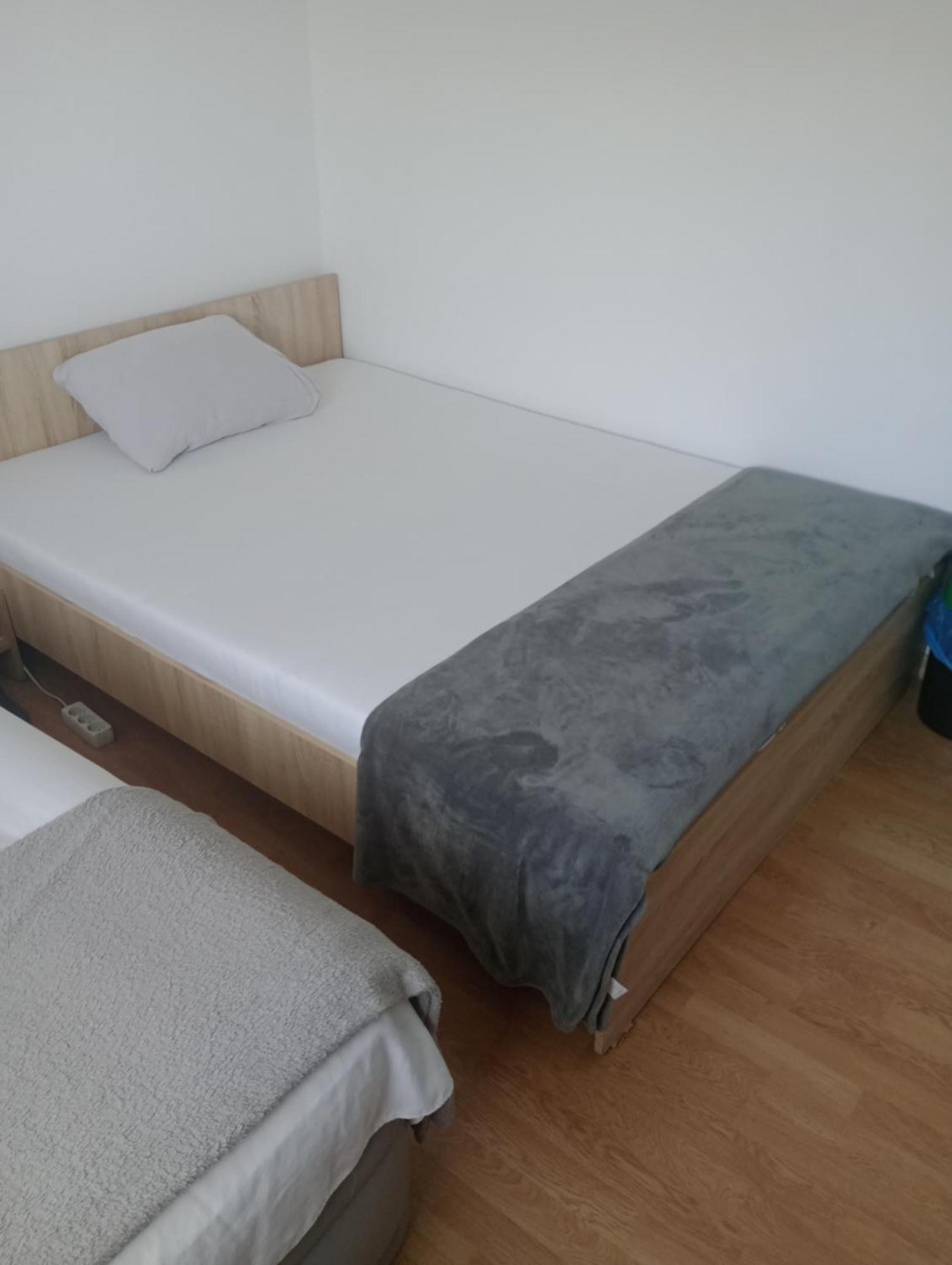 Florentin Hostel: Budget-friendly With Kitchen Access And Smart Tv *